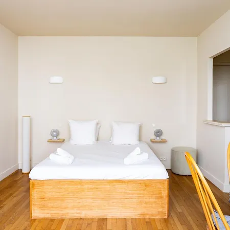 The Charming Saint Honore * Paris